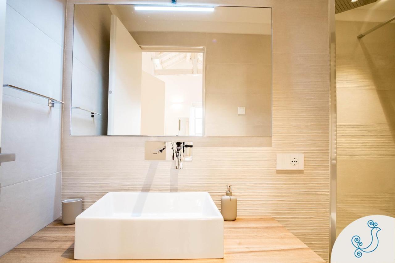 קליארי Karu Suites מראה חיצוני תמונה